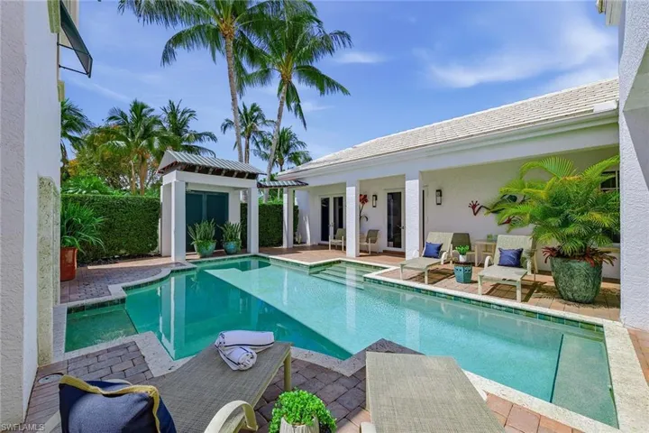 667 Binnacle Dr, Naples, Florida 34103