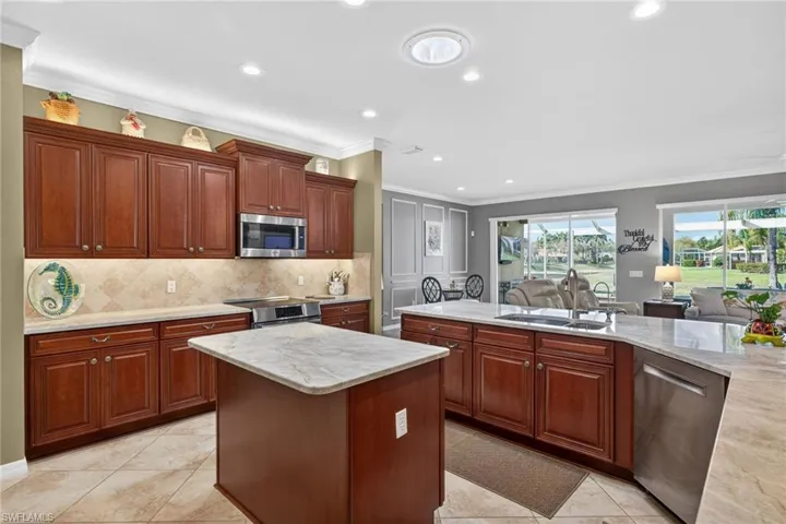 SS Bosch Appliances and Under Over Counter Lighting