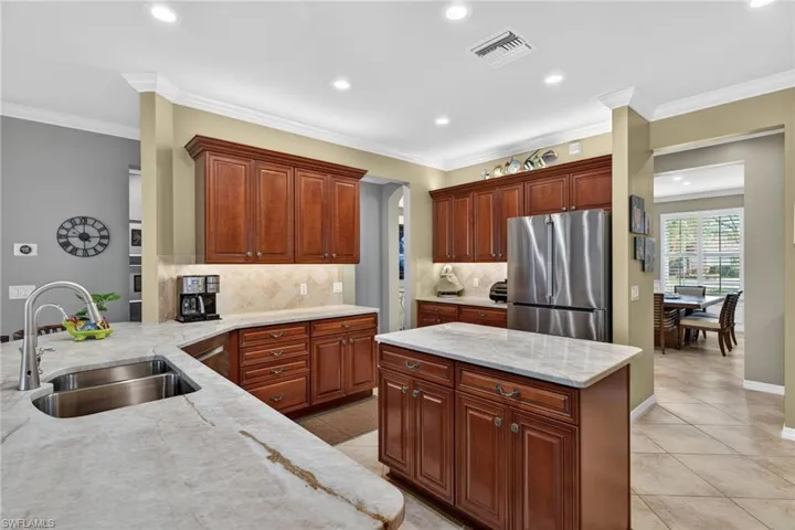 Kitchen Island Centerpiece of Your Culinary Creativity