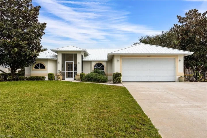 1197 April Ave, Labelle, Florida 33935