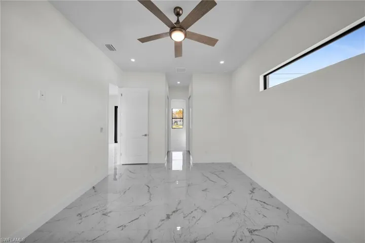 511 NE Juanita  PL, Cape Coral, FL 33909