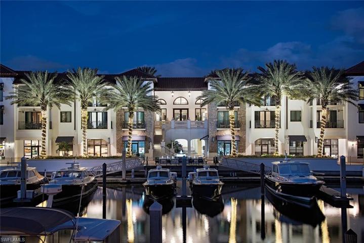 Naples Bay Resort & Marina