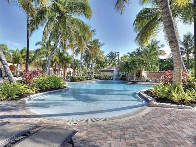 Naples Bay Club Pool