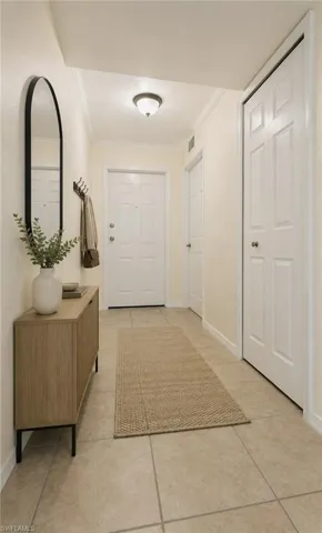 Virtually staged: Foyer