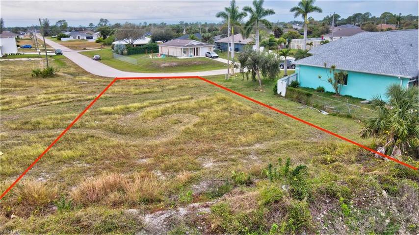 1635 NE 36th LN, CAPE CORAL FL 33909