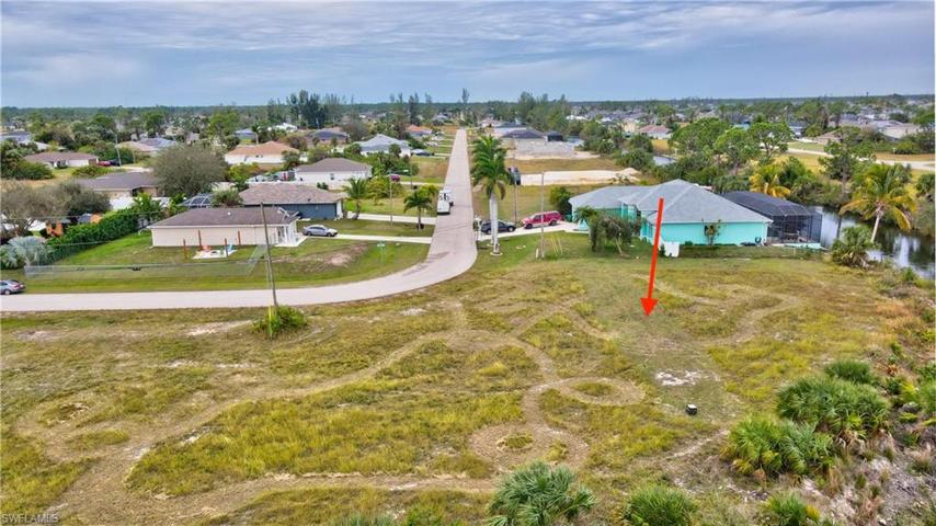 1635 NE 36th LN, CAPE CORAL FL 33909