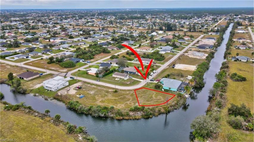 1635 NE 36th LN, CAPE CORAL FL 33909