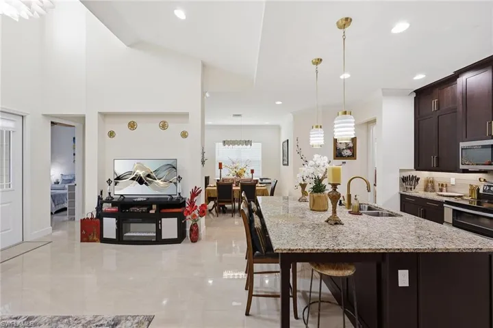 7204  Cayo Coco  LN, Naples, FL 34113