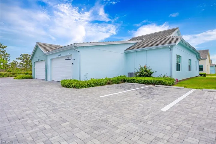 7204  Cayo Coco  LN, Naples, FL 34113