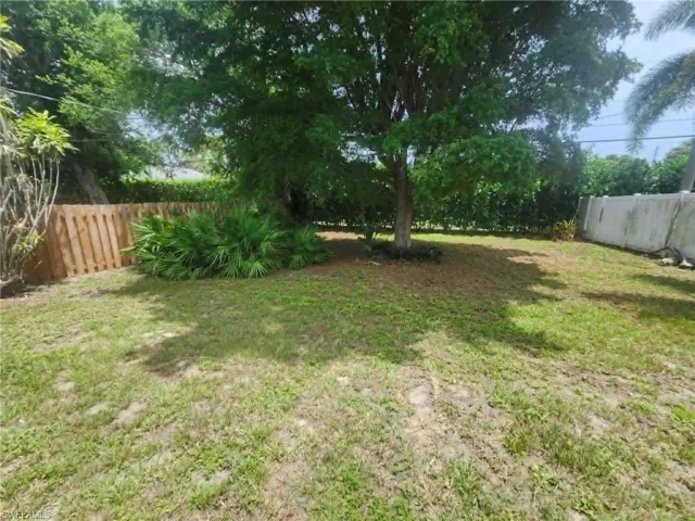 804 92nd Ave N, Naples, Florida 34108