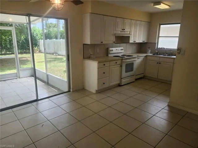 804 92nd Ave N, Naples, Florida 34108