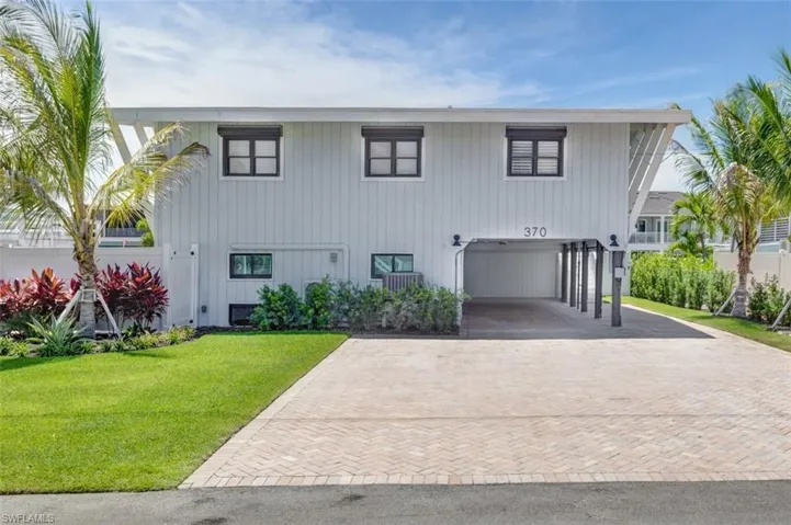 Welcome to 370 Bayland Rd on Fort Myers Beach!