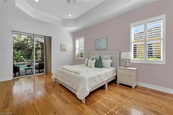 400  Cypress W WAY, Naples, FL 34110