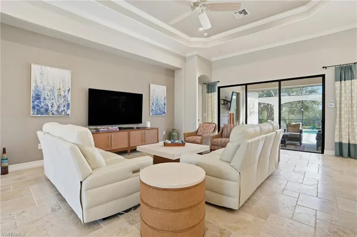 3328 Runaway Ln, Naples, Florida 34114