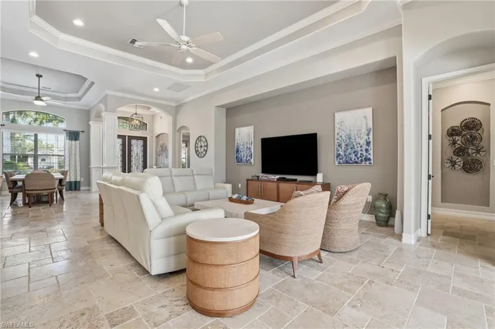3328 Runaway Ln, Naples, Florida 34114