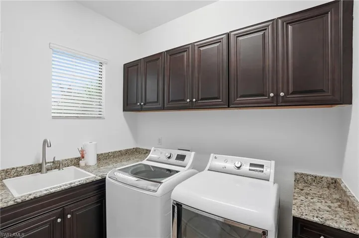 3328 Runaway Ln, Naples, Florida 34114
