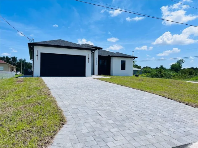 2911 27th St Sw, Lehigh Acres, Florida 33976
