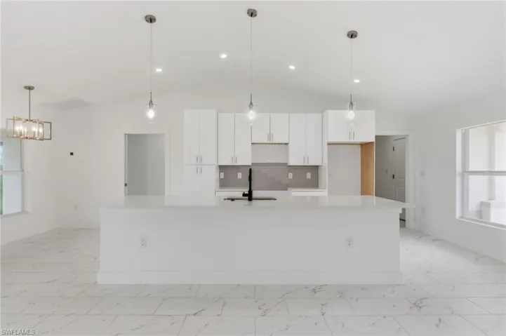 10 Nw 20th St, Cape Coral, Florida 33993