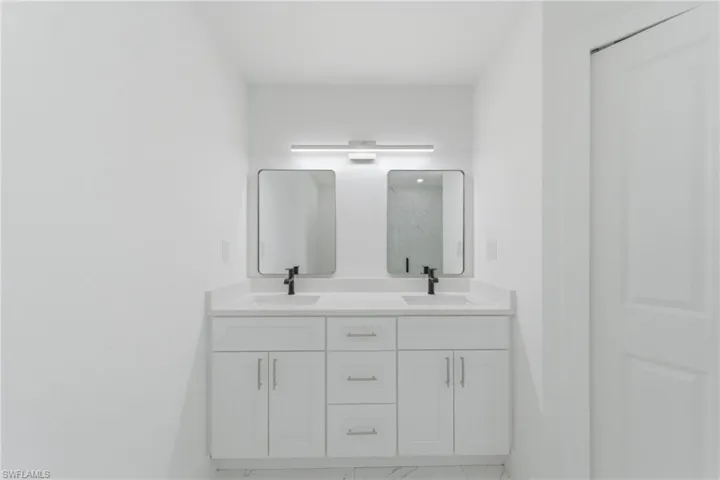 10 Nw 20th St, Cape Coral, Florida 33993