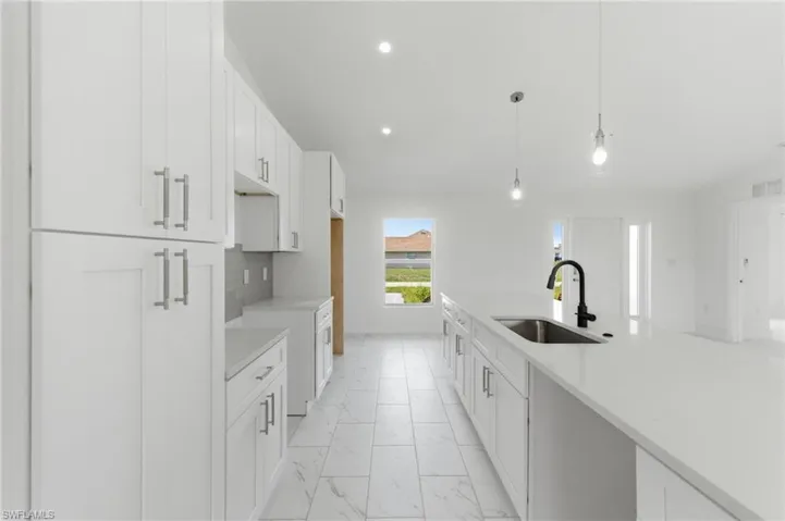 10 Nw 20th St, Cape Coral, Florida 33993
