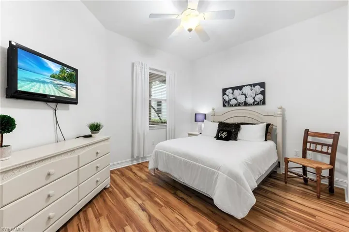 6057  Ashford  LN, Naples, FL 34110