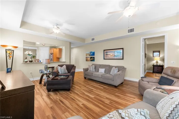 6057  Ashford  LN, Naples, FL 34110