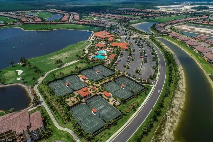 8 Har-Tru Tennis Courts
