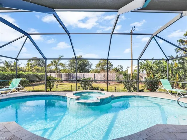 808  Belville  BLVD, Naples, FL 34104