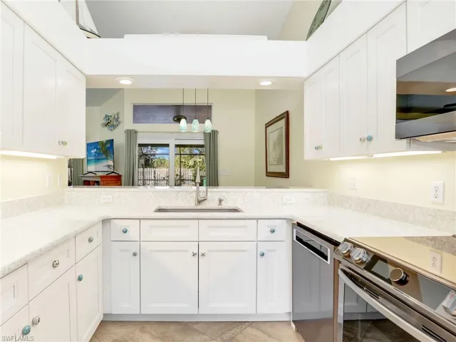 808  Belville  BLVD, Naples, FL 34104
