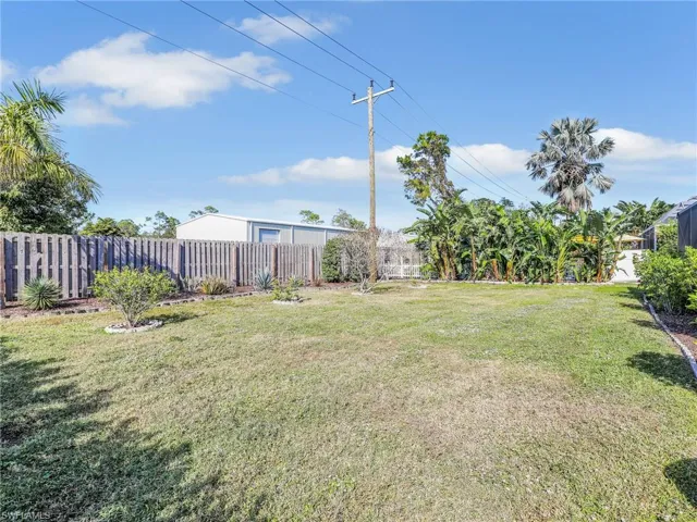 808  Belville  BLVD, Naples, FL 34104