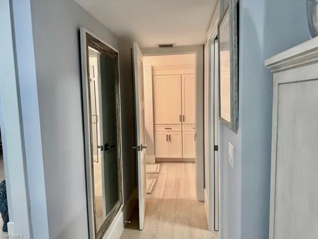 225 5th Ave S 103, Naples, Florida 34102