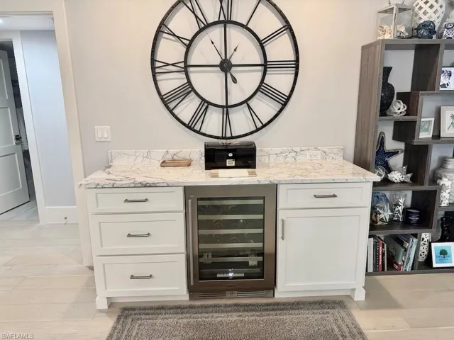 225 5th Ave S 103, Naples, Florida 34102
