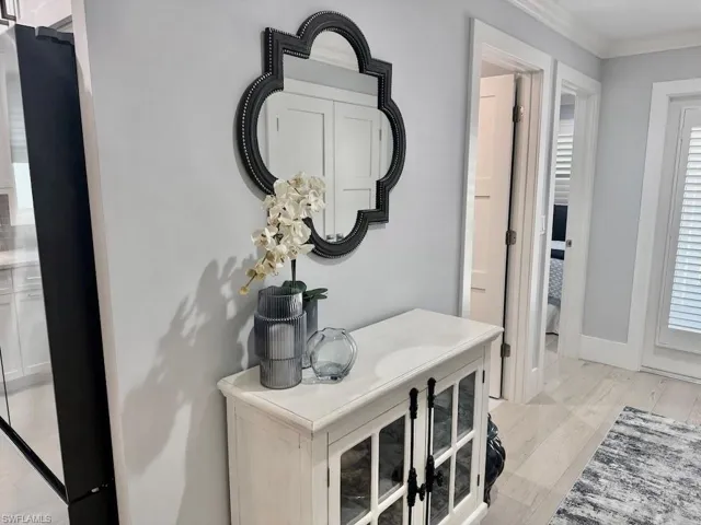 225 5th Ave S 103, Naples, Florida 34102