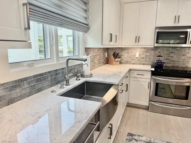 225 5th Ave S 103, Naples, Florida 34102
