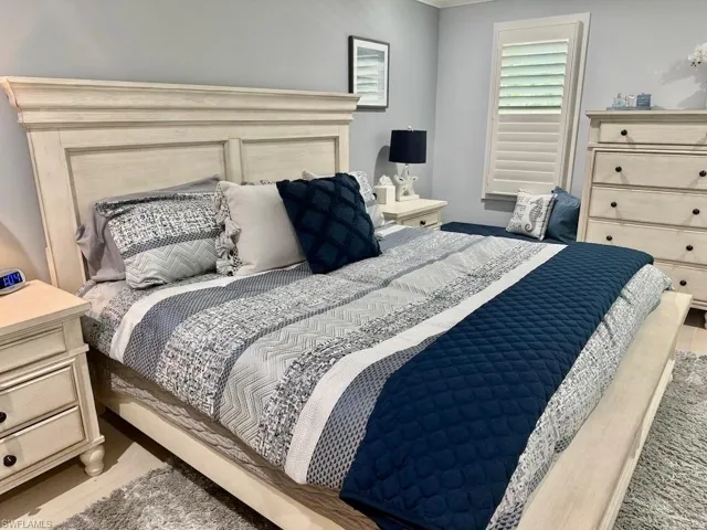 225 5th Ave S 103, Naples, Florida 34102