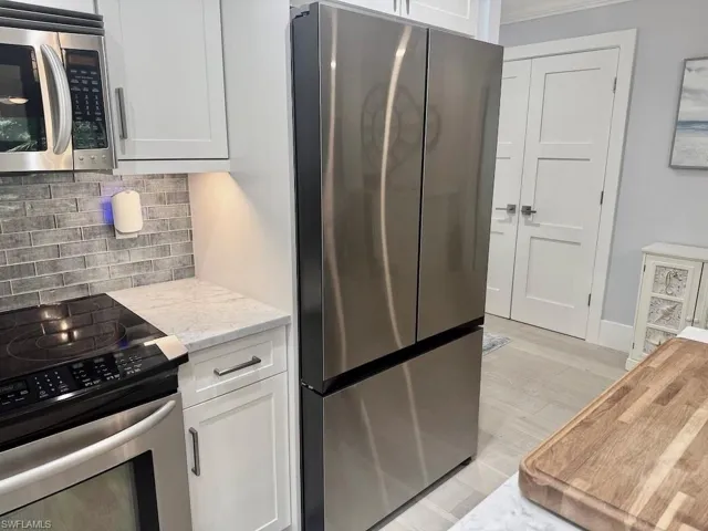 225 5th Ave S 103, Naples, Florida 34102