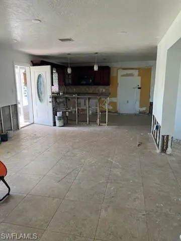 420  Cross  ST, North Fort Myers, FL 33903