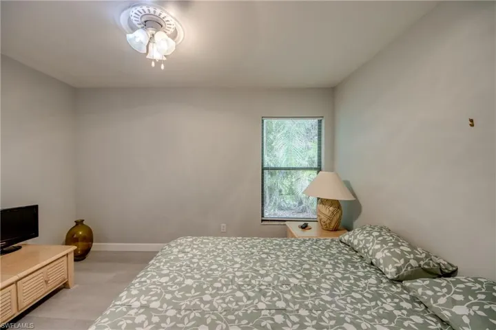 15472 Admiralty Cir 2, North Fort Myers, Florida 33917