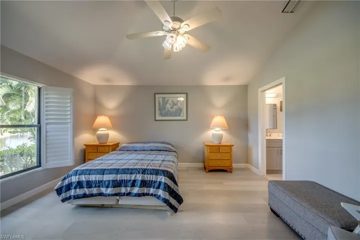 15472 Admiralty Cir 2, North Fort Myers, Florida 33917