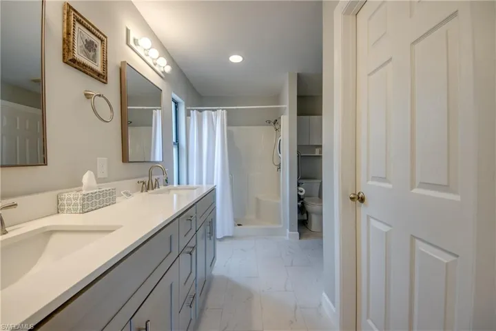 15472 Admiralty Cir 2, North Fort Myers, Florida 33917