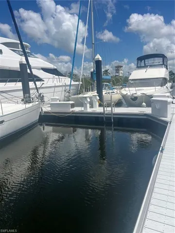 38′ Boat Slip I-10 Gulf Harbour Marina, Fort Myers, Florida 33908