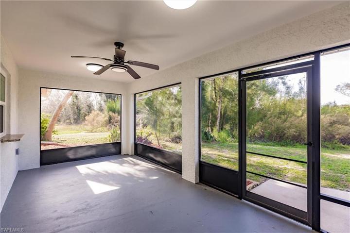 Front screened lanai