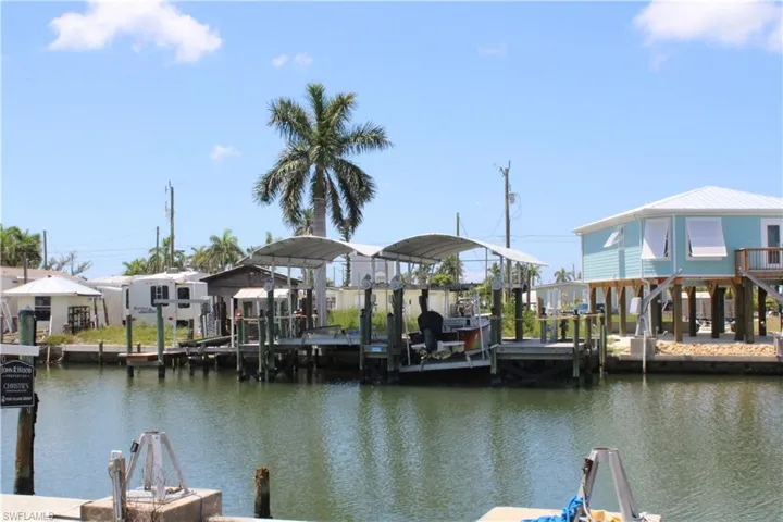 3884 Plumosa Dr, Fort Myers, Florida 33956