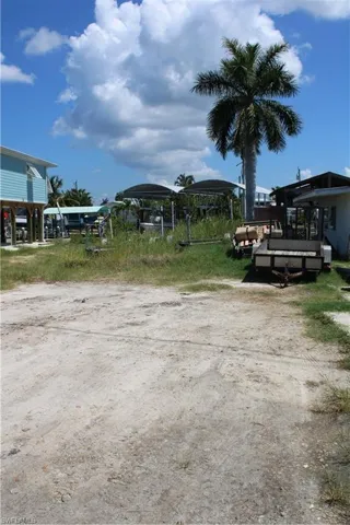 3884 Plumosa Dr, Fort Myers, Florida 33956