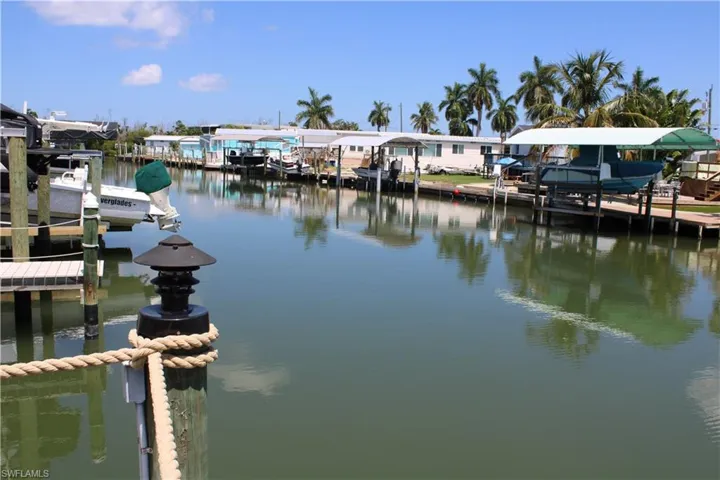 3884 Plumosa Dr, Fort Myers, Florida 33956