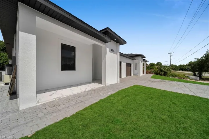 306 / 308 Bell Blvd S, Lehigh Acres, Florida 33974