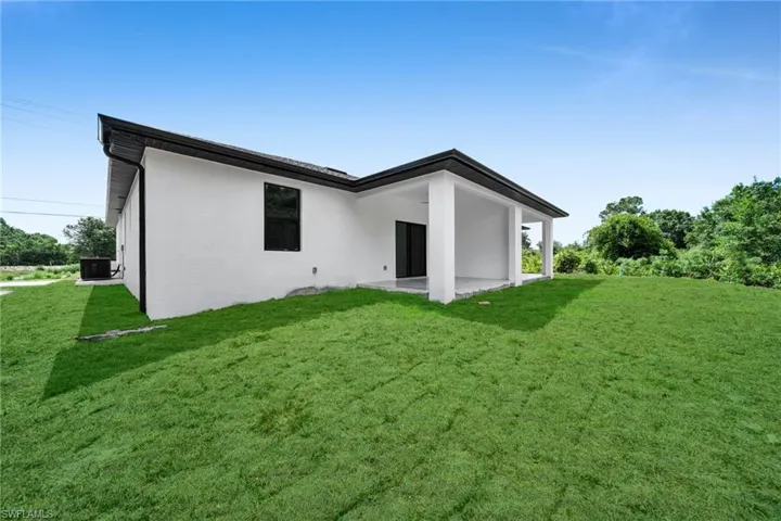306 / 308 Bell Blvd S, Lehigh Acres, Florida 33974