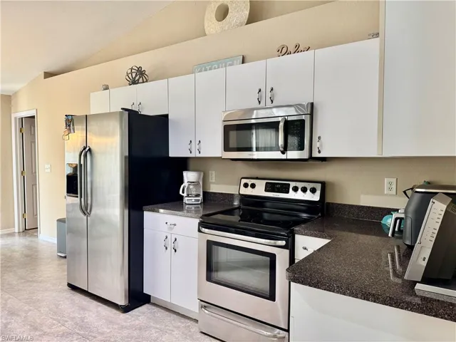 1506 Sw 14th St, Cape Coral, Florida 33991