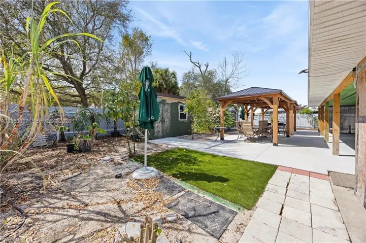 1526 Ne 4th Ter, Cape Coral, Florida 33909