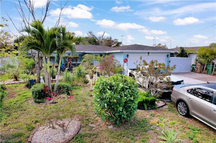 1526 Ne 4th Ter, Cape Coral, Florida 33909